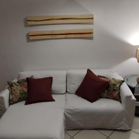 Cabo Frio Praia Do Forte, 50M Praia Appartement Buitenkant foto